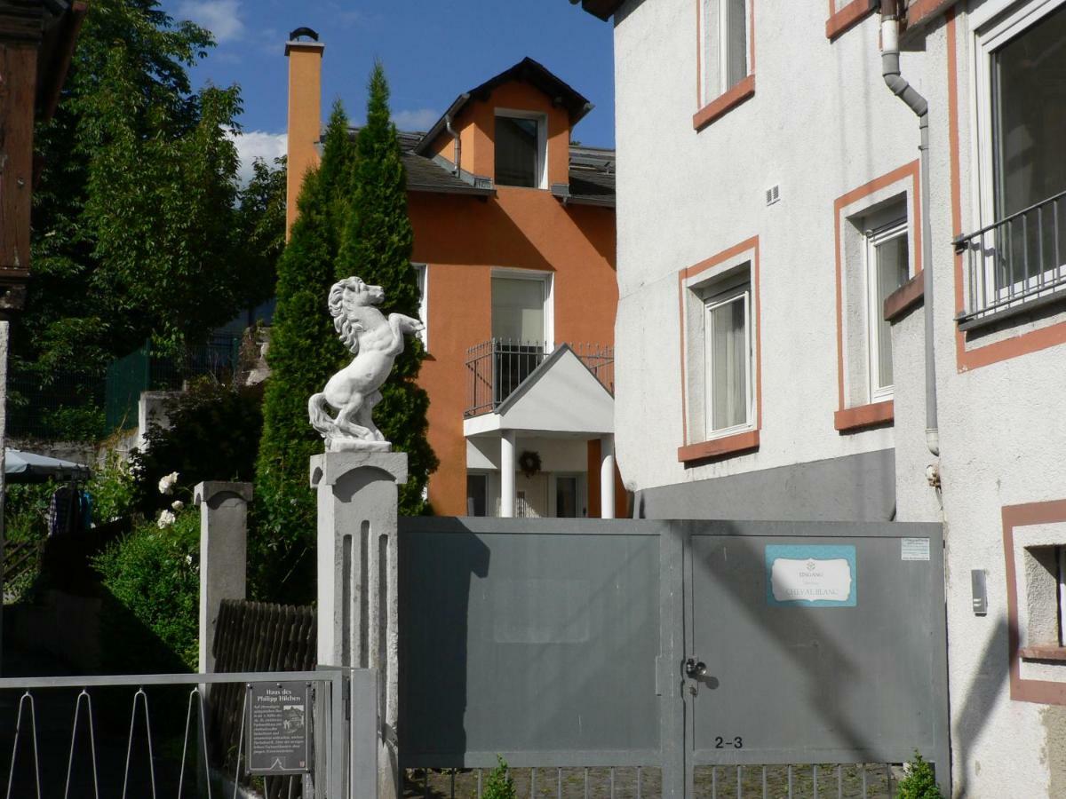 Gaestehaus Cheval Blanc Lorch am Rhein Exterior photo